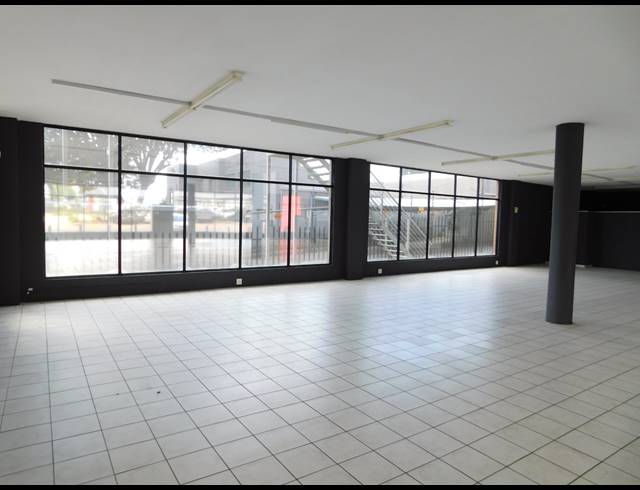 1,033M² RETAIL TO LET IN KENSINGTON B